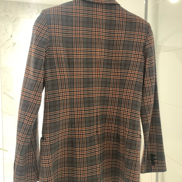 Current Elliot size 0 blazer. - Picture 4 of 5